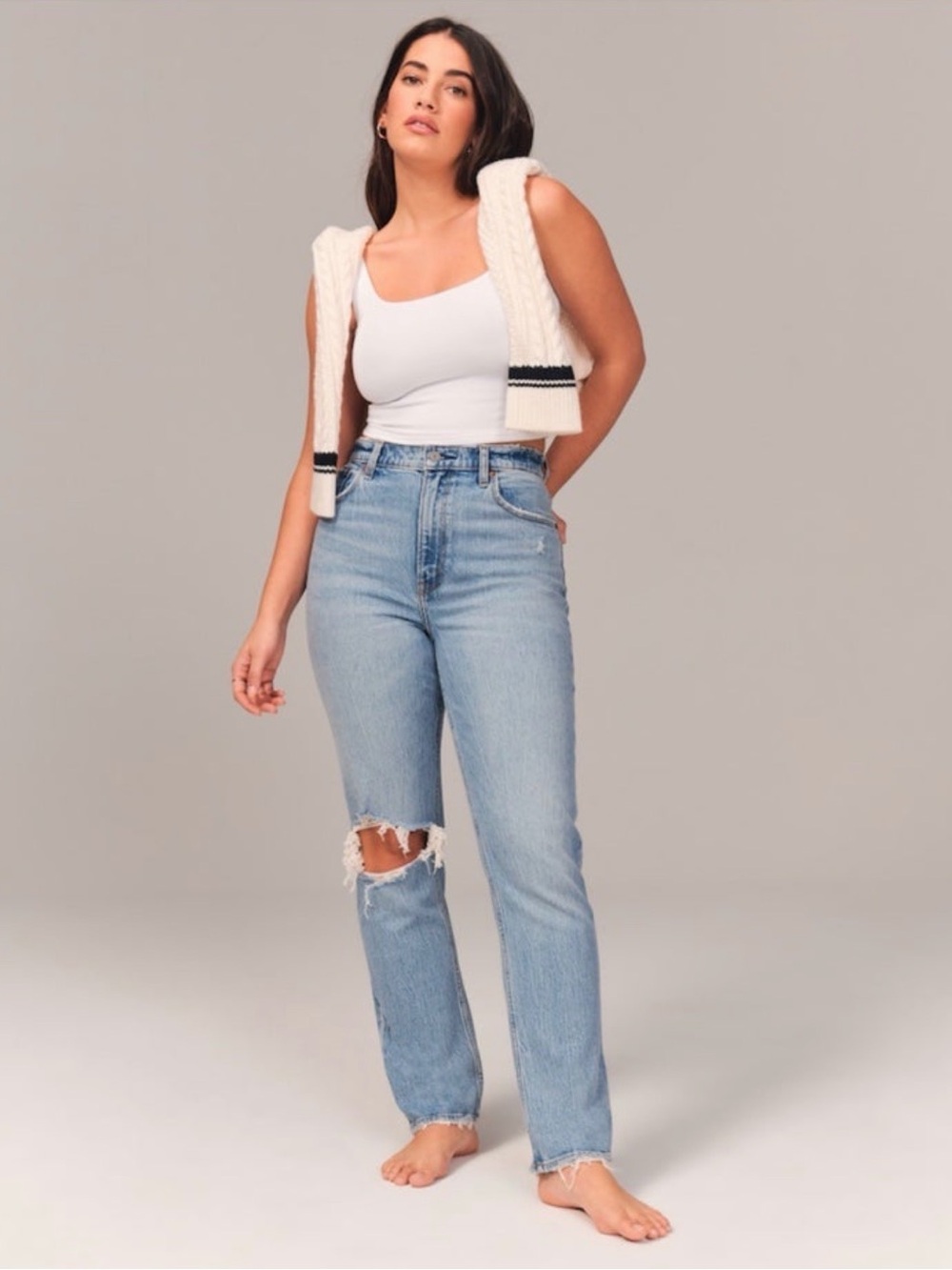 Abercrombie & Fitch 90’s Light Blue ultra High-Rise Straight Leg Jeans 24